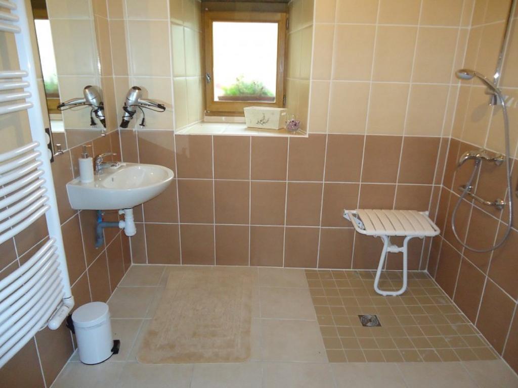 Ferme Cidricole Hugues Desfrieches Bed & Breakfast Sainte-Marguerite-de-Carrouges Phòng bức ảnh