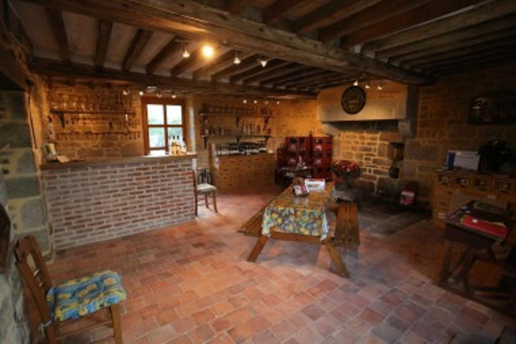 Ferme Cidricole Hugues Desfrieches Bed & Breakfast Sainte-Marguerite-de-Carrouges Ngoại thất bức ảnh